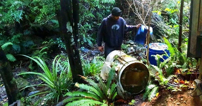 Man Shows How He Uses a Old Washing Machine to Generate Free Electricity