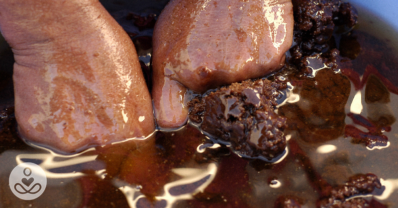 12 Reasons This Oil Is Called ‘Liquid Gold’: From Heart Health to Stretch Mark Prevention