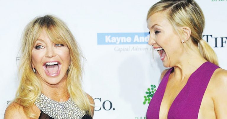 Study Shows the More You Hang out with Your Mom, the Longer She’ll Live - Featured image