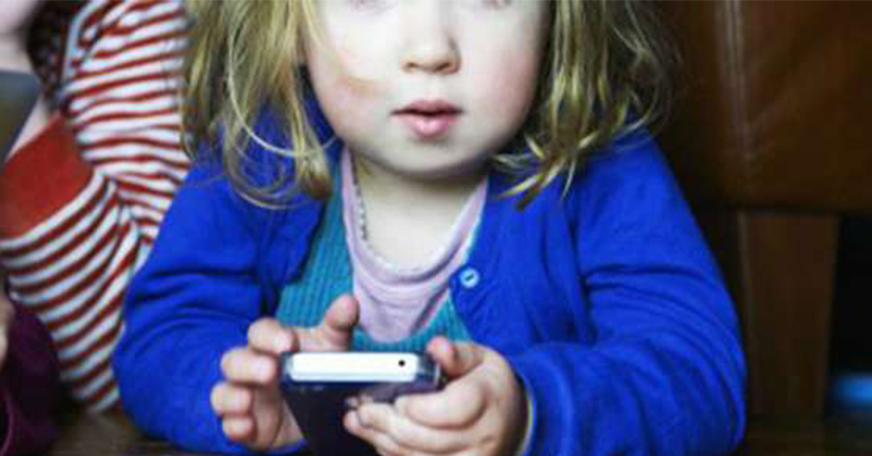 11 Important Reasons Why Children Under The Age of 12 Should Not Use Handheld Devices