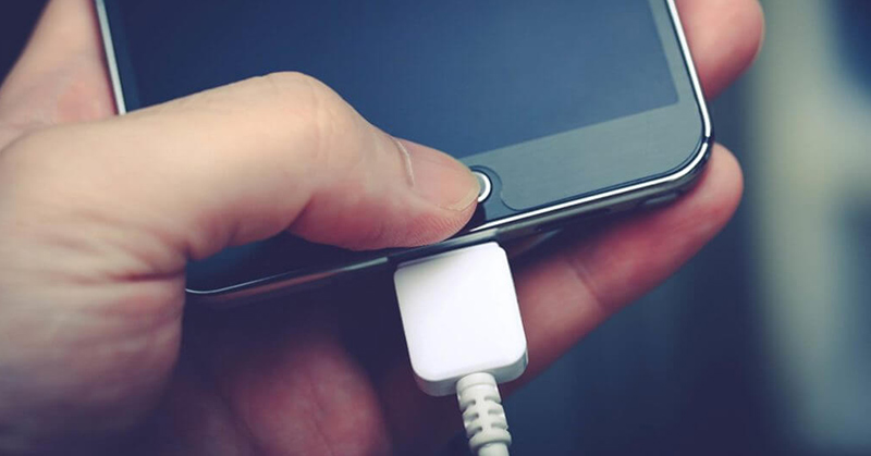 Why You Should Stop Charging Your Phone in Your Car