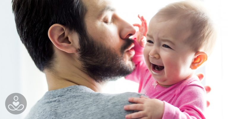 Why Parents Are No Longer Forcing Their Kids to Hug Anyone - Featured image