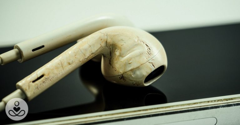 A 16-Year-Old Died After Being Electrocuted By His Headphones - Featured image