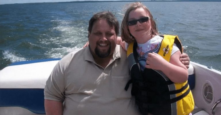 Obese Dad Motivated To Shed More Than Half His Weight When He Required Two Seats on an Evacuation Flight - Featured image