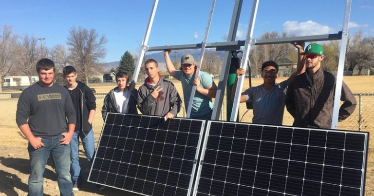 Rural community that lost two coal mines is now teaching kids to install solar panels - Featured image