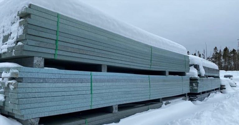 Company Collects 80% of City’s Recyclable Plastics and Turns It All into Lumber - Featured image