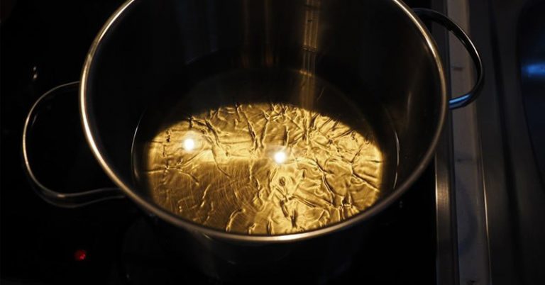 America’s most widely consumed cooking oil may cause genetic changes in the brain, according to animal studies - Featured image