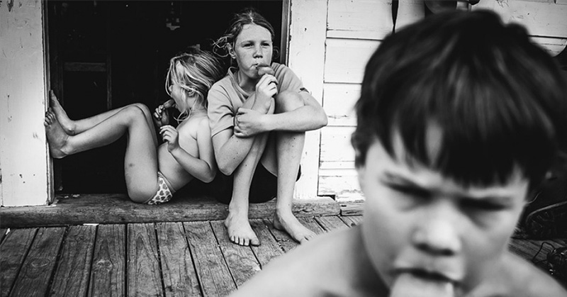 Mom of 4 Showed What Childhood Is Like Without TV and Gadgets