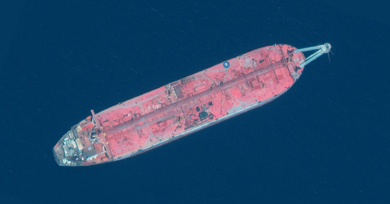 Abandoned tanker could spill 4 times more oil than Exxon Valdez, U.N. official warns