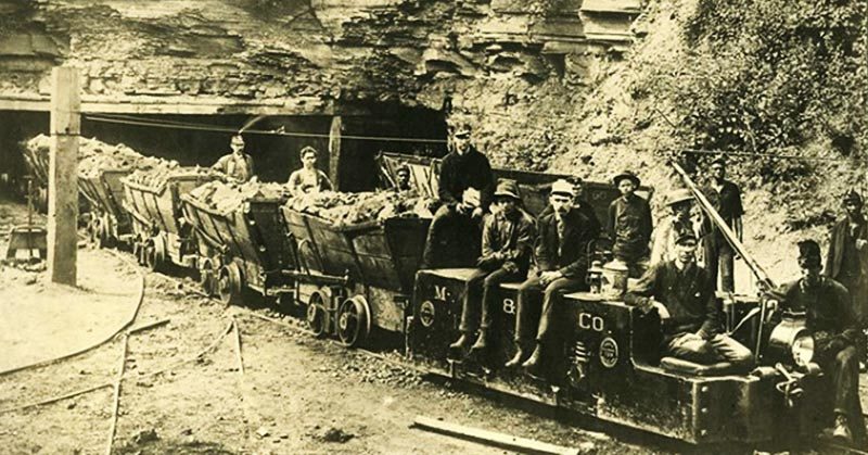 Few People Know That Father’s Day Was Created Because Of A Mining Accident In West Virginia During The 1900s