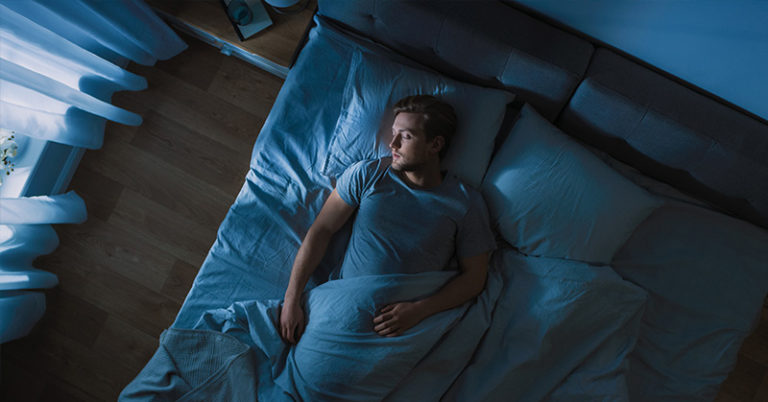 The science behind why your body jerks when you fall asleep - Featured image