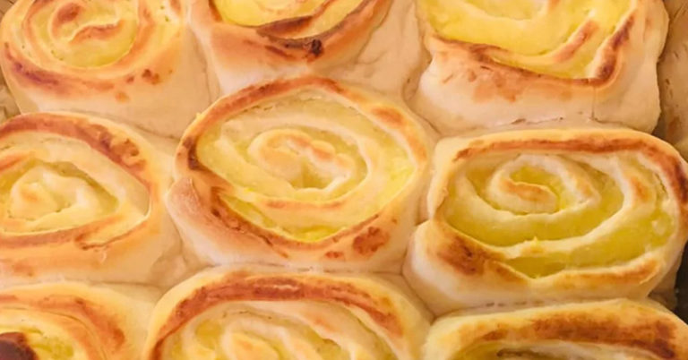 Woman makes cinnamon buns but with lemon – and here’s the recipe! - Featured image