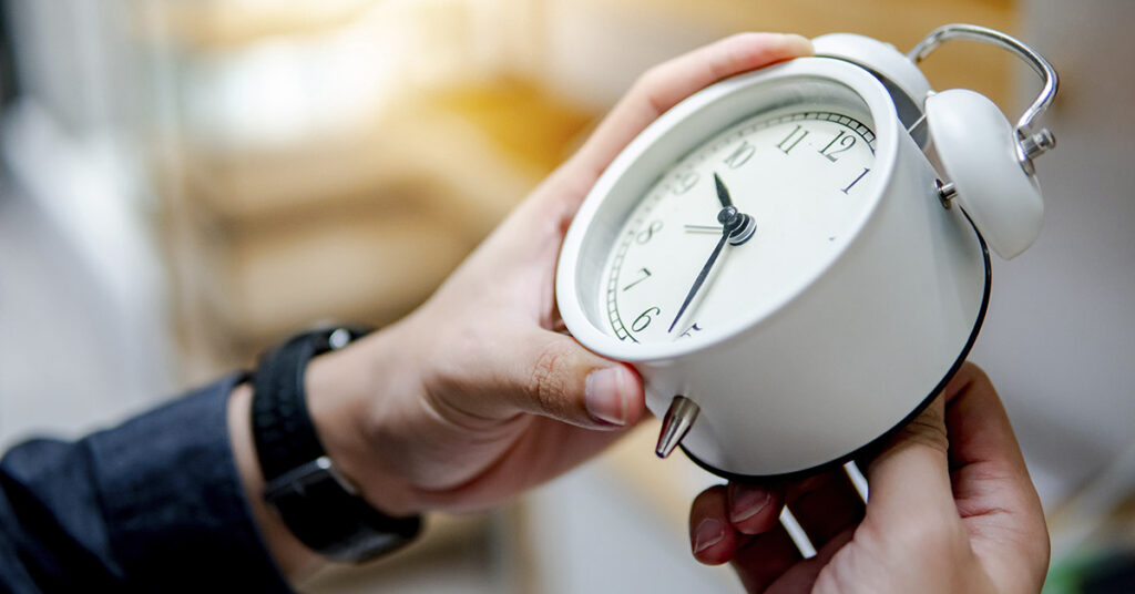 Changing our clocks is a health hazard. Just ask a sleep doctor - Featured image