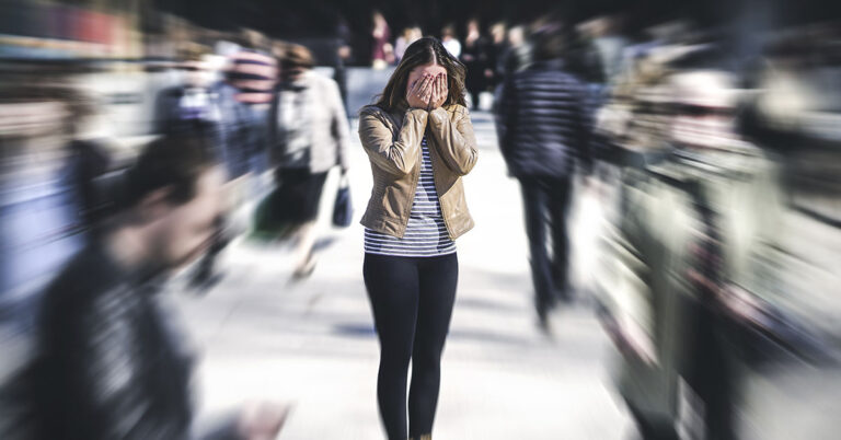 Panic attacks and anxiety are linked to certain vitamin and mineral deficiencies - Featured image