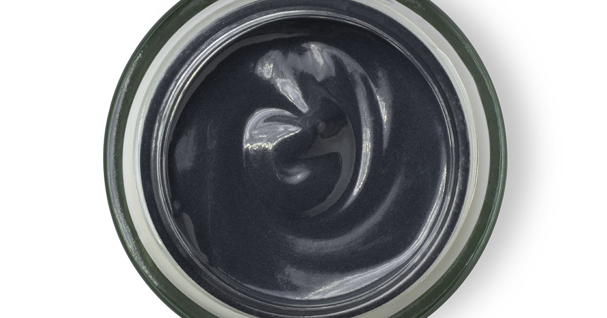 The Black Healing Salve That Amish People Have Used For Centuries To Help Treat Almost Any Skin Problem