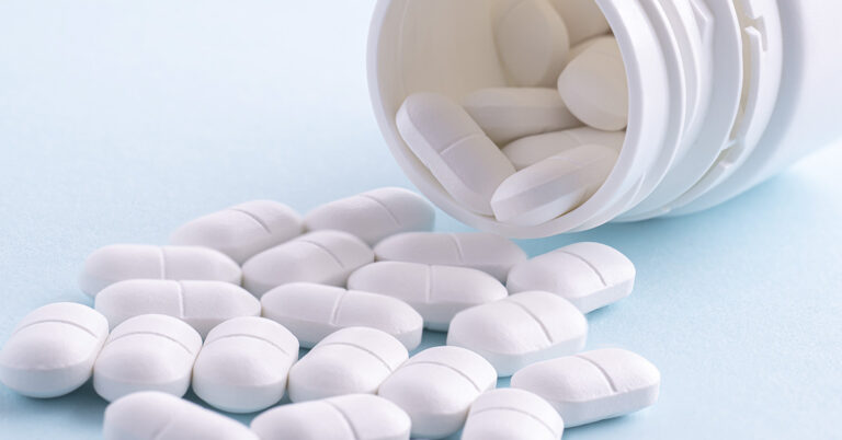 The Dangers of NSAIDs: Risks and Alternatives - Featured image