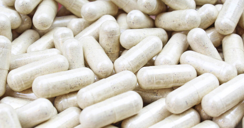 13 Medication and Supplement Combinations That Should Avoided - Featured image