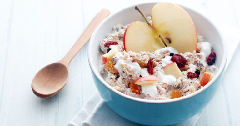34 Foods That Give You Longer Lasting Energy Than Coffee - Featured image