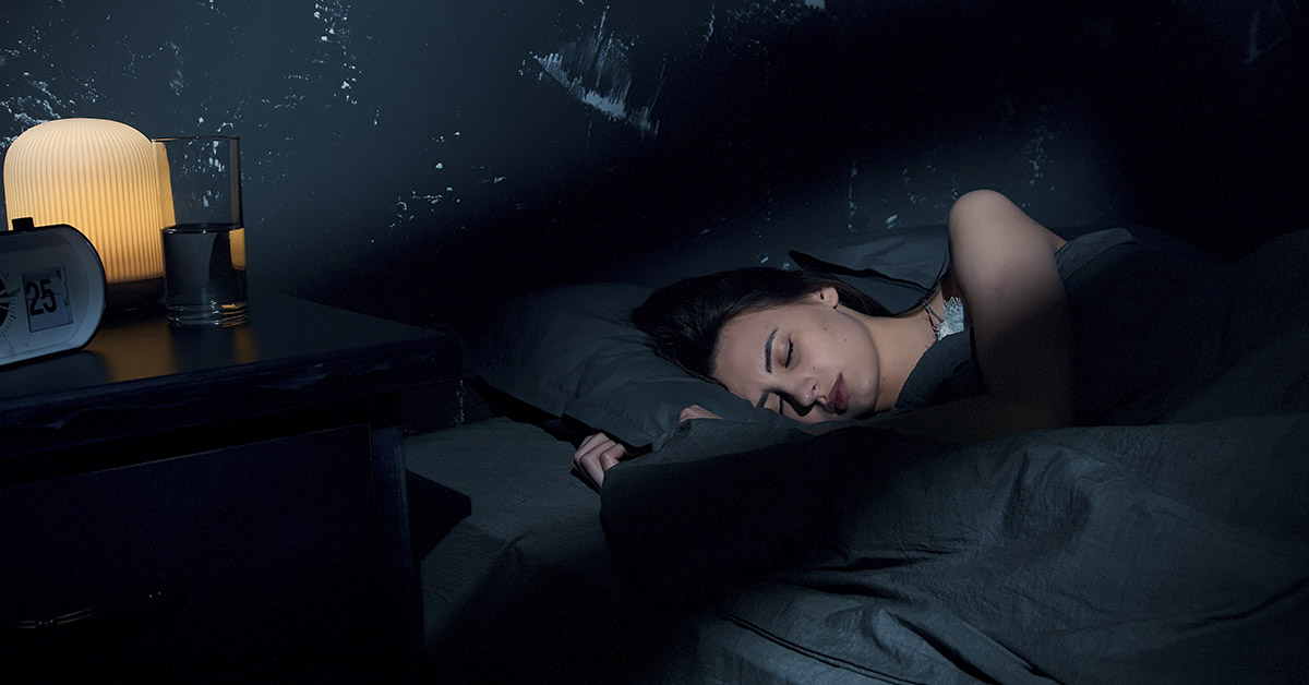 Doctor Explains Why 4-7-8 Method is Best Way to Get Back to Sleep in Middle of the Night
