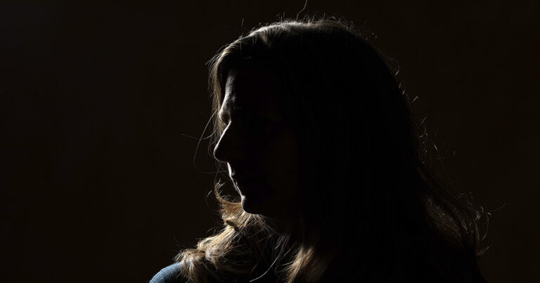 People With Hidden Depression Can Display These 12 Symptoms - Featured image