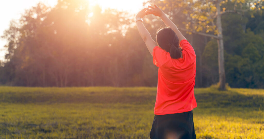 Women loosen their muscles after jogging to prevent muscle spasms or inflammation.Running is an exercise that can be done anywhere anytime Running strengthens your heart muscle and improves blood flow