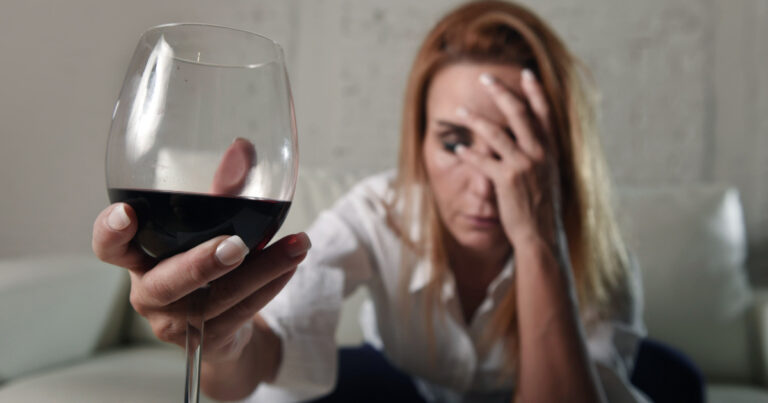 Why Do People Get ‘Red Wine Headaches’? (It’s Not the Alcohol) - Featured image