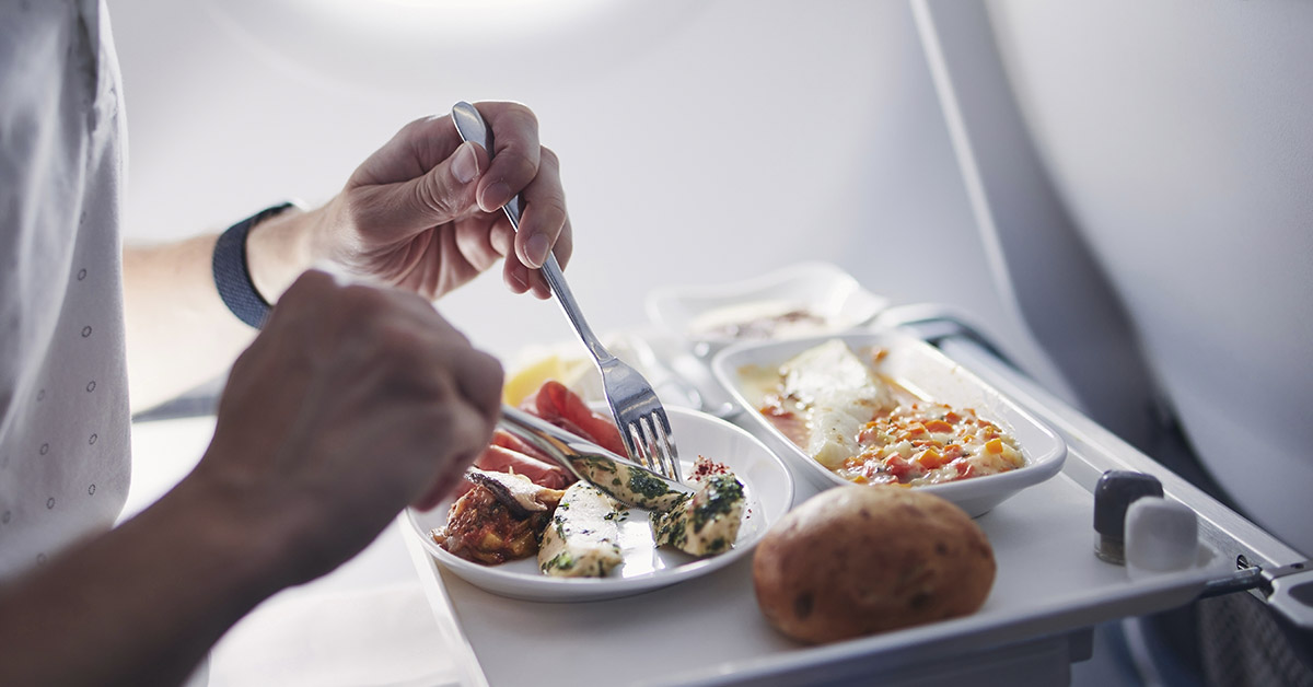 5 Food And Drink Items Airline Employees Avoid On Planes