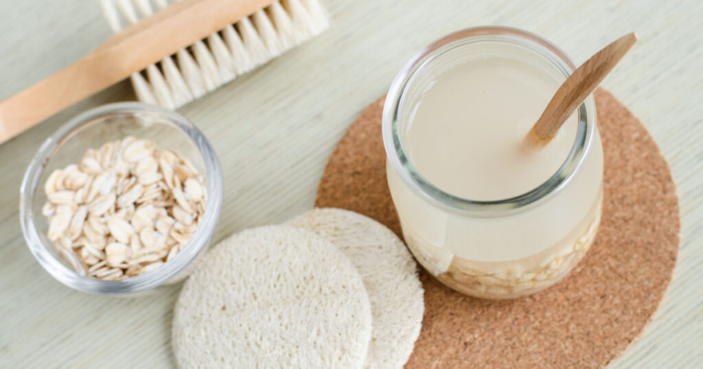 Homemade oatmeal face cleanser. DIY oatmeal milk or toner for natural skin care.