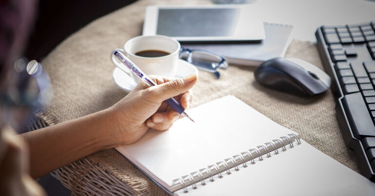 Are Left-Handed People Truly Smarter Than Everyone Else? - Featured image