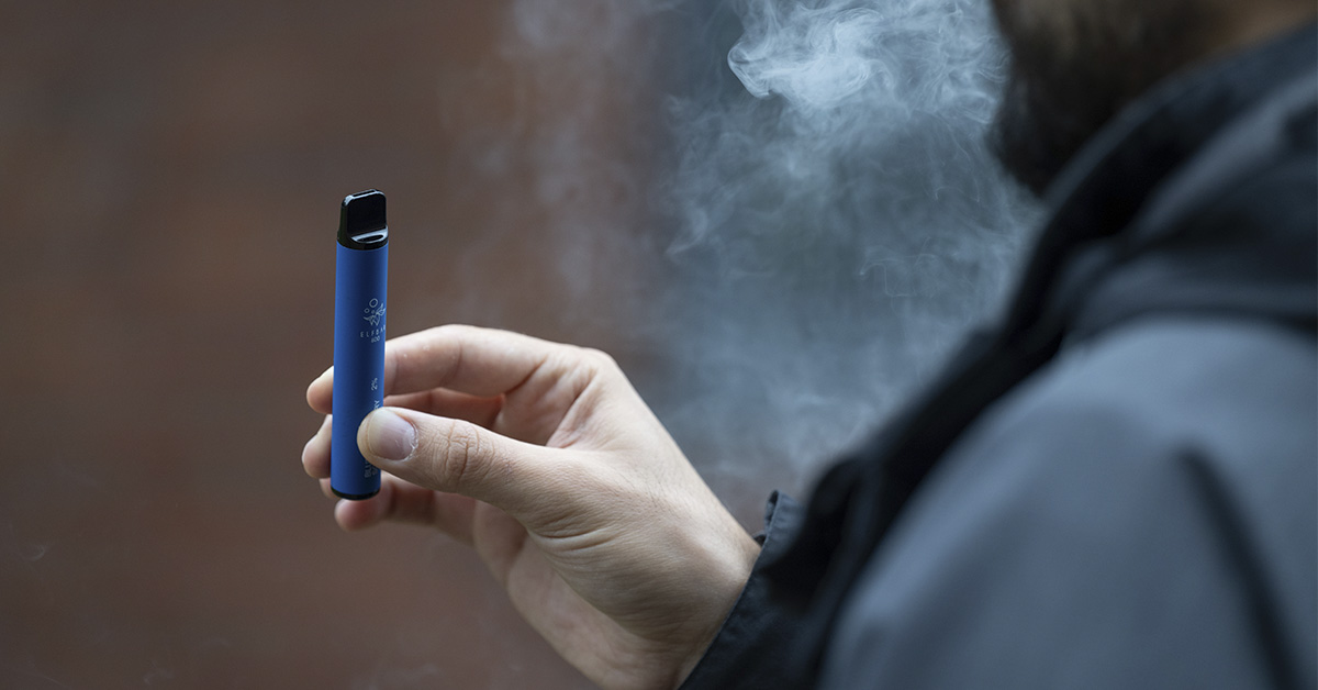 Dying Young? 22-Year-Old Vaping Addict Has a 1% Chance of Survival
