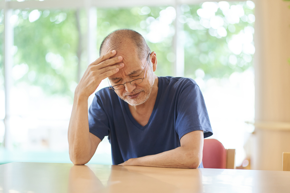 Elderly people with headaches and dizziness
