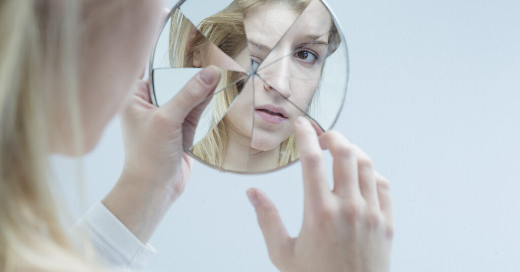 Some People May Seem “Nice” But Are Actually Psychopaths. Here Are 3 Behaviors and Their Subtleties - Featured image