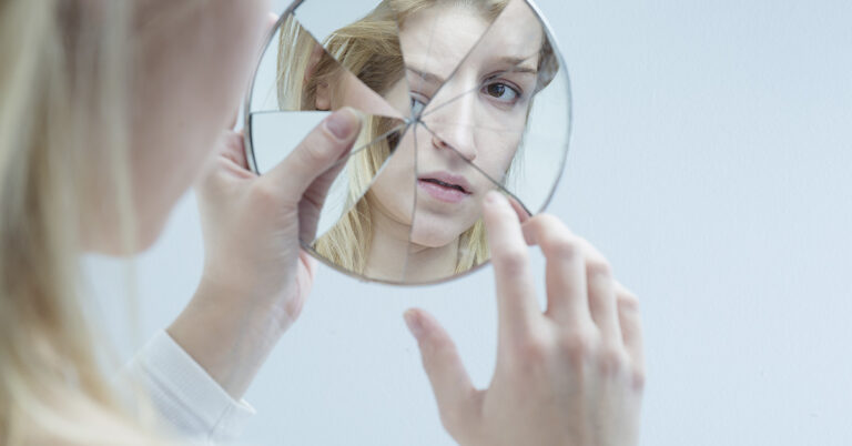 Some People May Seem “Nice” But Are Actually Psychopaths. Here Are 3 Behaviors and Their Subtleties - Featured image