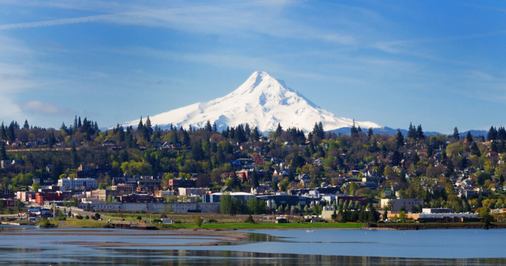 Mount hood and hood river city