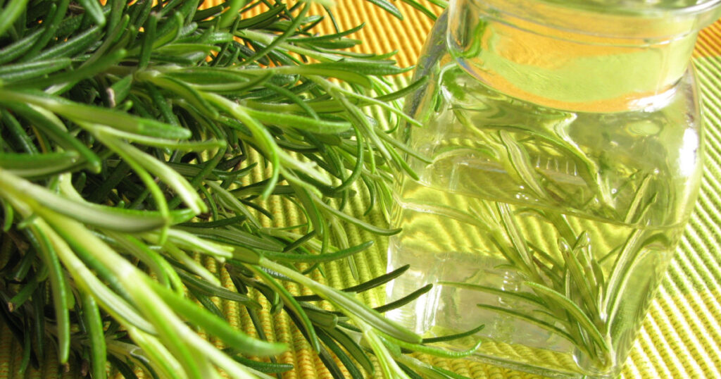 Aromatic vinegar with rosemary
