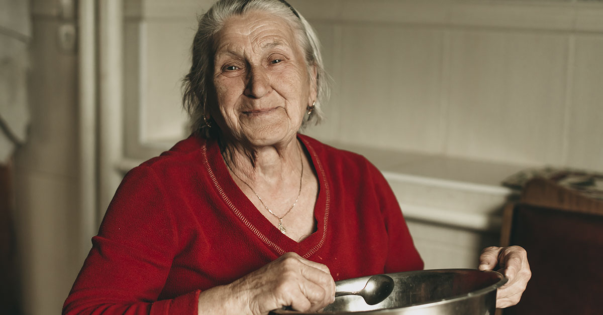 If You Do This While Cooking, It May Be An Early Sign Of Dementia
