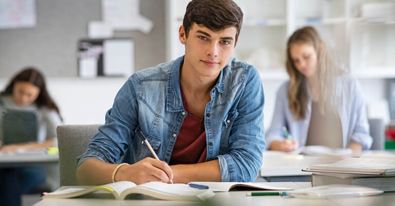 21 Things We Were Taught in School That Turned Out to be False - Featured image