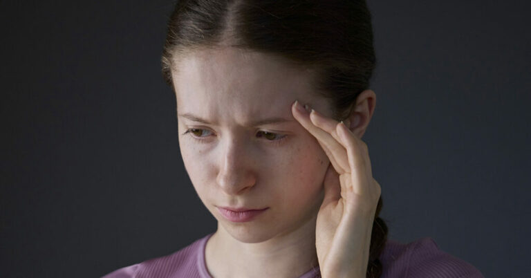 Emotional Manipulation: 7 Lines That People Use To Control Others You Should Be Aware Of - Featured image