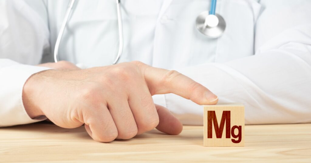 essential element and minerals for humans. doctor recommends taking magnesium. doctor talks about the benefits of magnesium. magnesium-