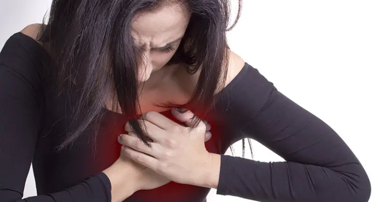 Your Body Could Be Warning You With These 9 Signals A Month Before A Heart Attack - Featured image