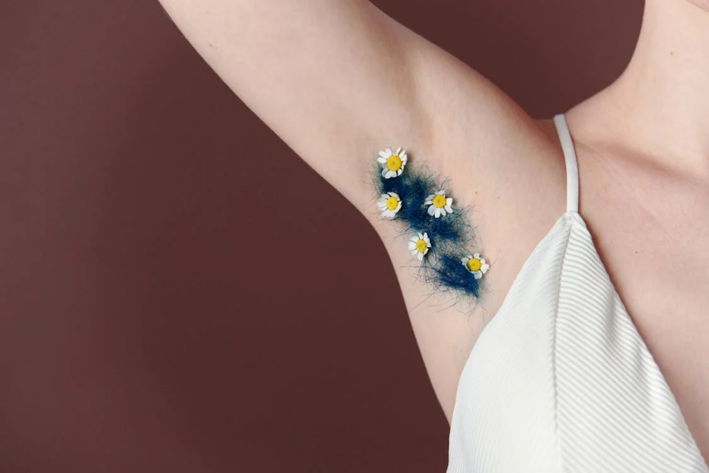 Woman's floral underarm