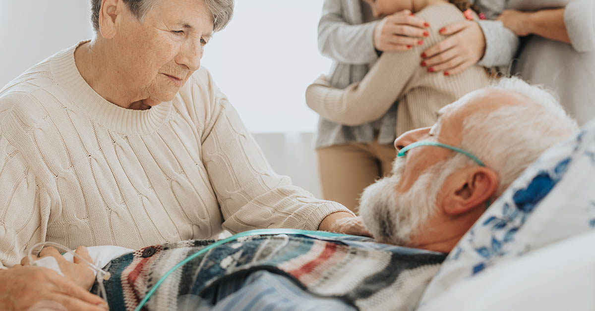 This is the No. 1 Life Regret of Dying Patients According to a Psychology Expert