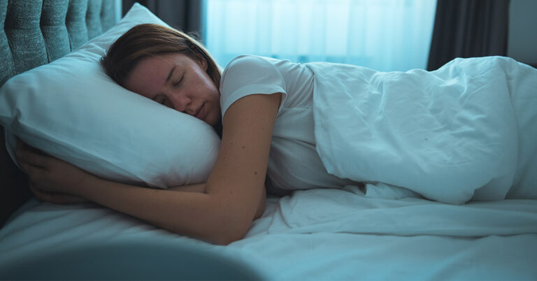 14 Foods To Help You Sleep (+ Foods to Avoid) - Featured image