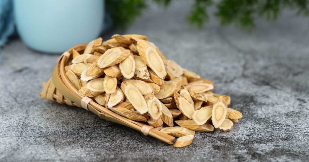 Chinese herbal medicines -- Astragalus
