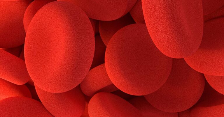 What Does a Blood Clot Feel Like? Experts Share Common Signs and Symptoms - Featured image
