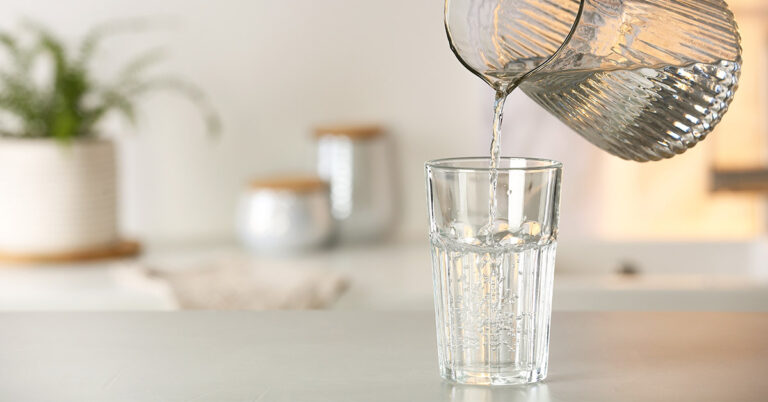 Which Drink Hydrates Best? (It’s Not What You Think) - Featured image