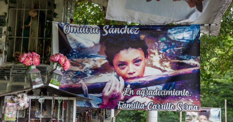 Tragic Story of Omayra Sánchez: The 13-Year-Old Girl Who Slowly Died After Being Trapped in a Volcanic Mudflow for 60 Hours - Featured image