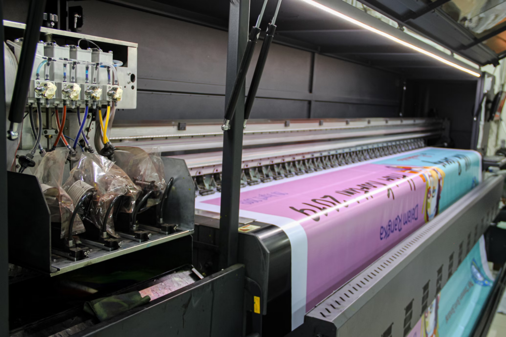 Large digital printing machine