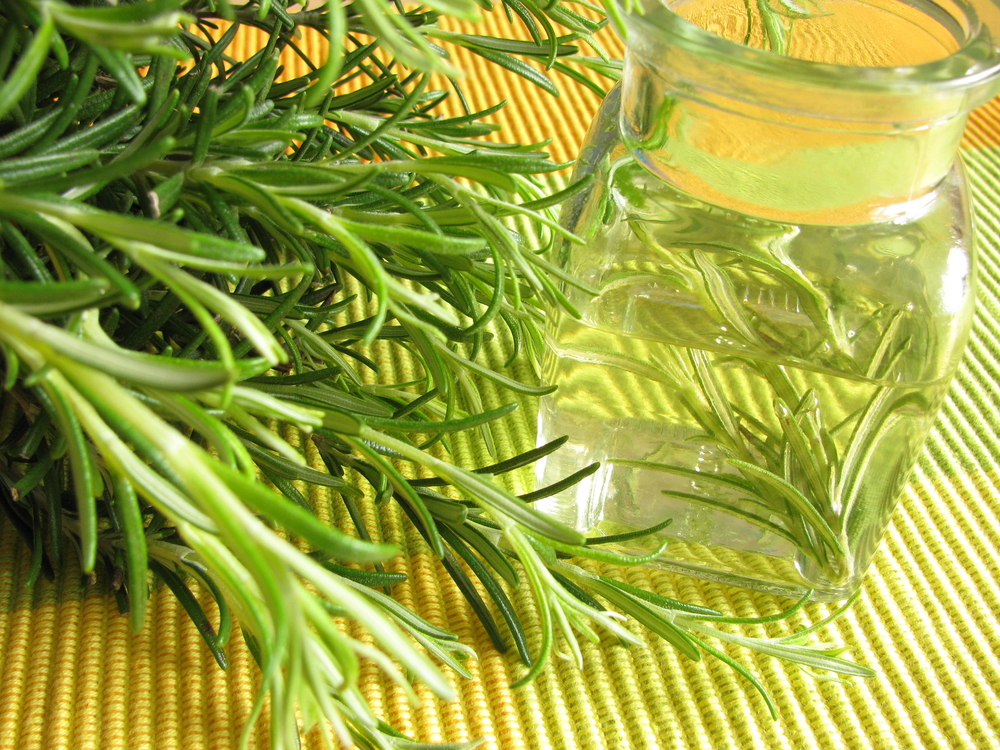 Aromatic vinegar with rosemary
