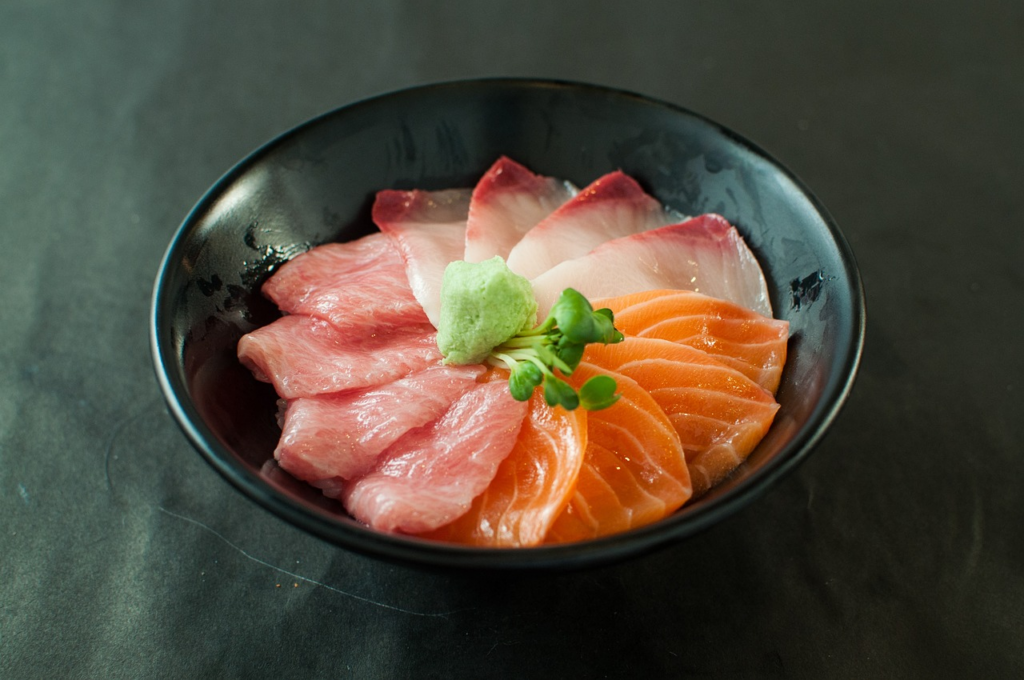 sushi in a bowl